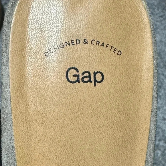 Gap Peep-Toe Braided Stacked Heel Sandal. Taupe Suede Snap-back Closure. Size 10 - Picture 6 of 10